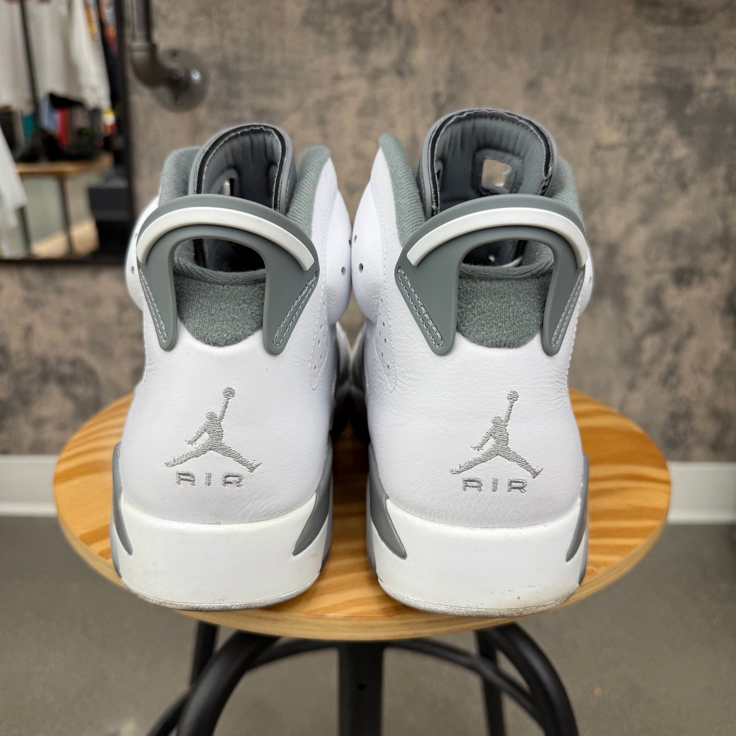 (PRE-OWNED) Jordan 6 Cool Grey SZ 10.5