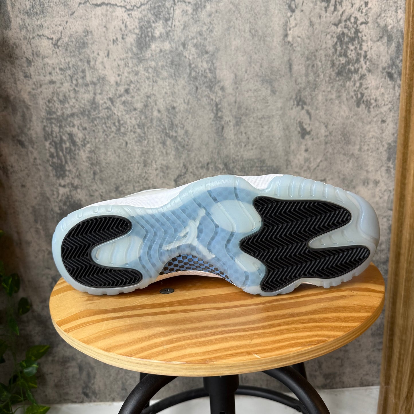 Jordan 11 Legend Blue SZ 11 (DS)