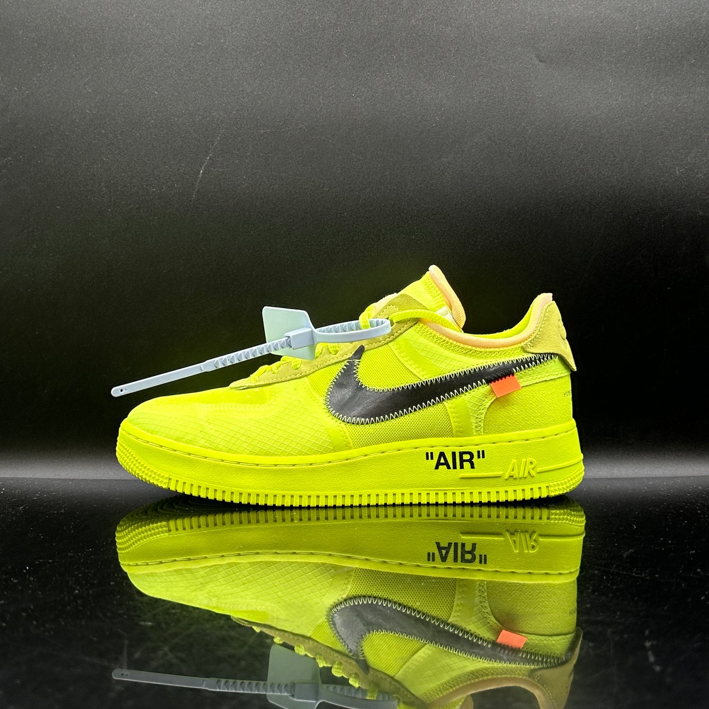 Nike Air Force 1 Off-White Volt SZ 8 (DS)