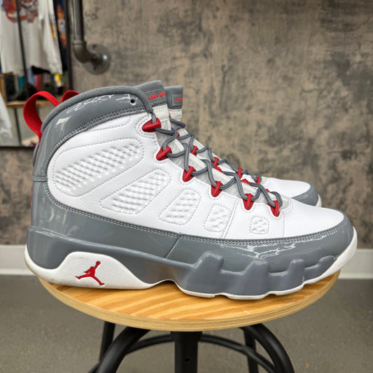 PRE-OWNED Jordan 9 Fire Red SZ 10.5