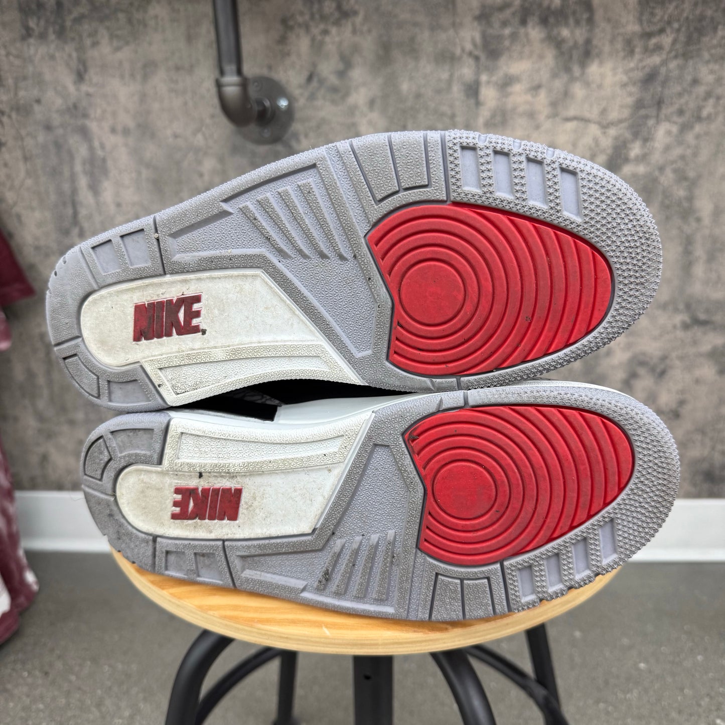 PRE-OWNED Jordan 3 Black Cement Reimagined SZ 8.5