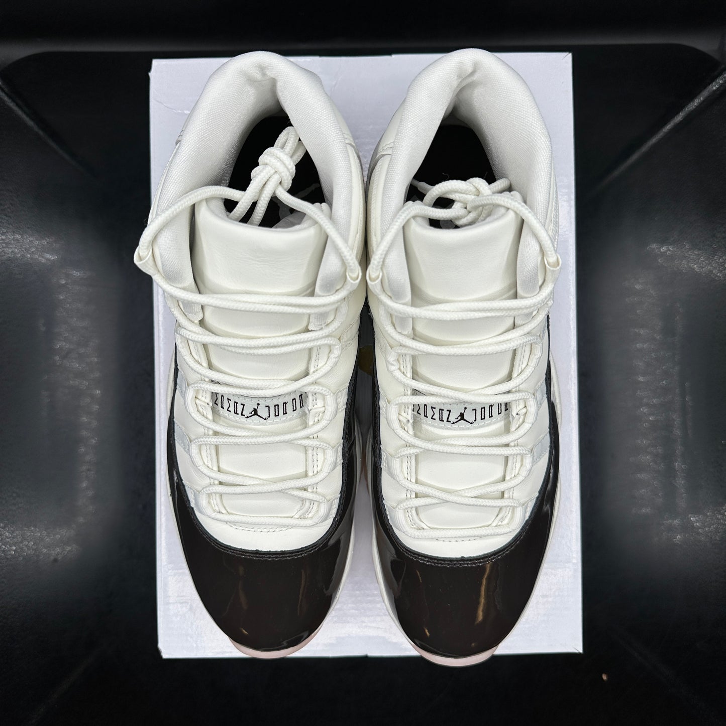 (PRE-OWNED) Jordan 11 Neapolitan SZ 8.5M/10W