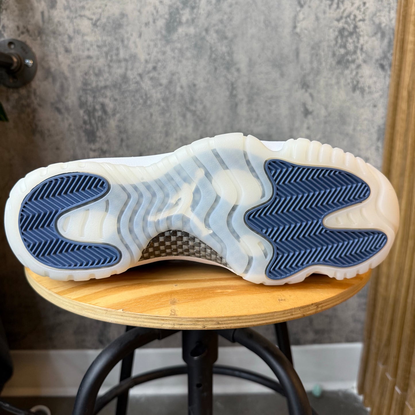 Jordan 11 Diffused Blue SZ 10 (DS)