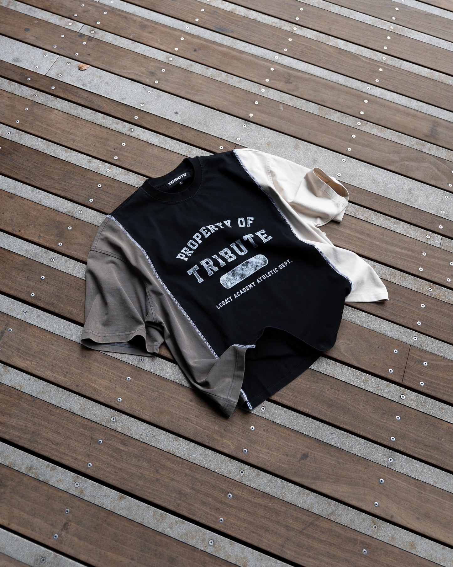 Tri-Color Panel Tee Black/Sand/Charcoal
