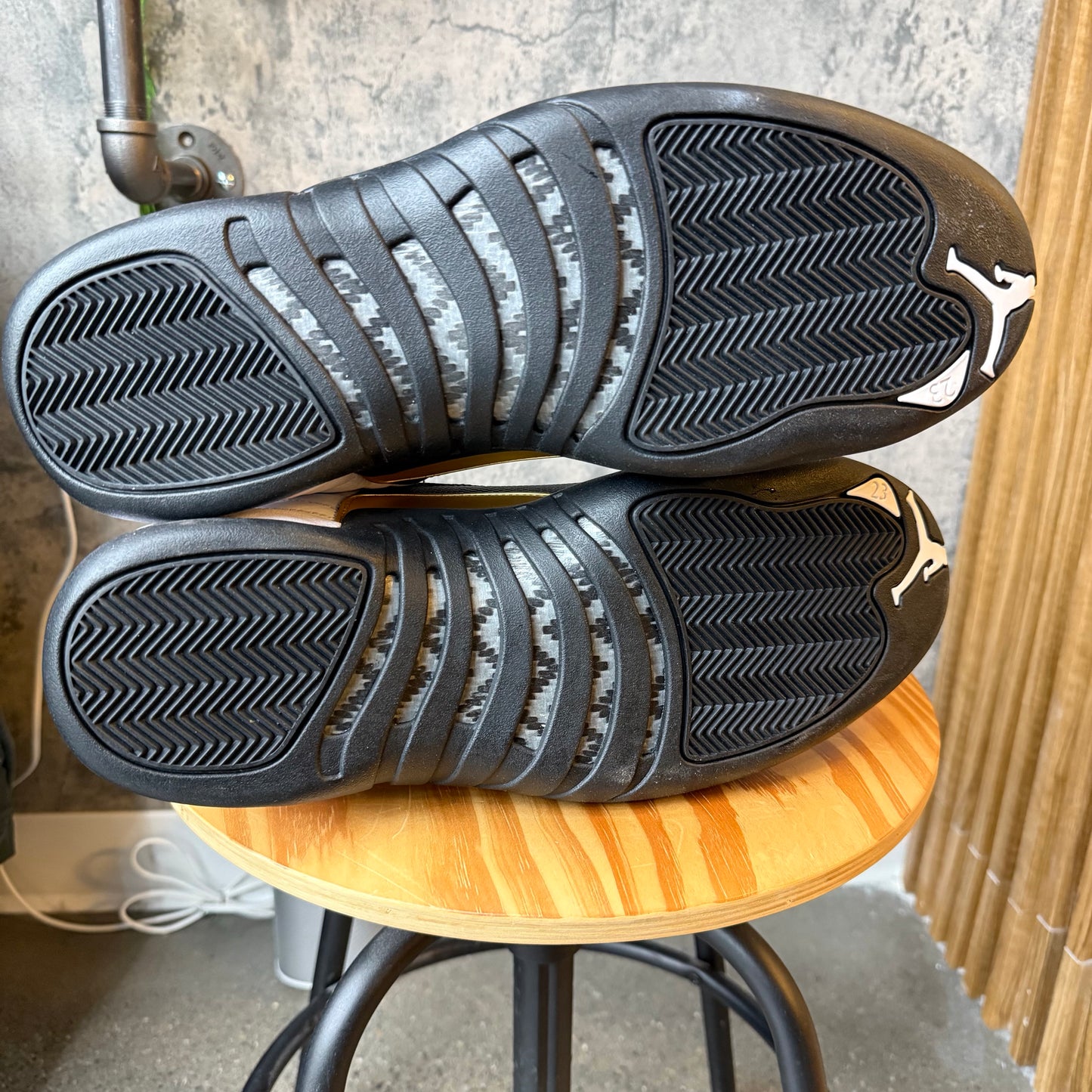 **Jordan 12 Royalty SZ 14