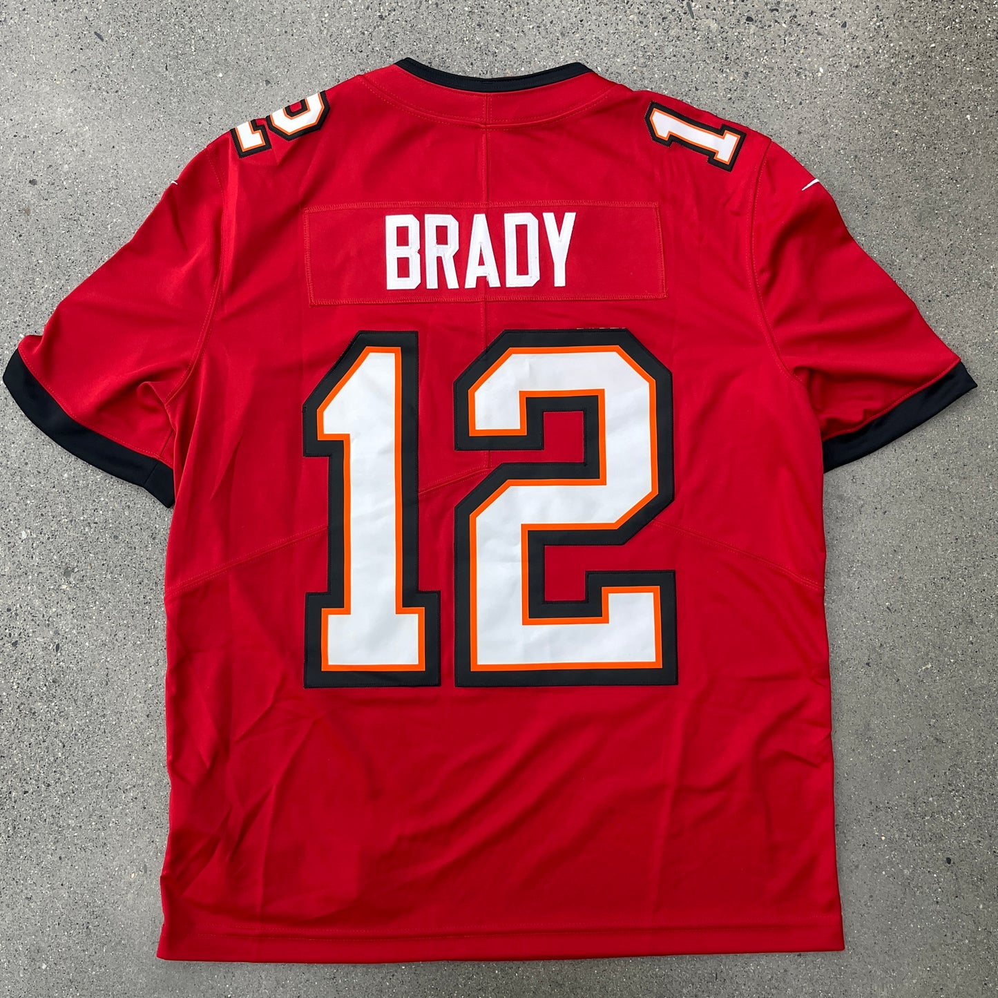 Tom Brady Buccaneers Jersey Red SZ L (NEW)