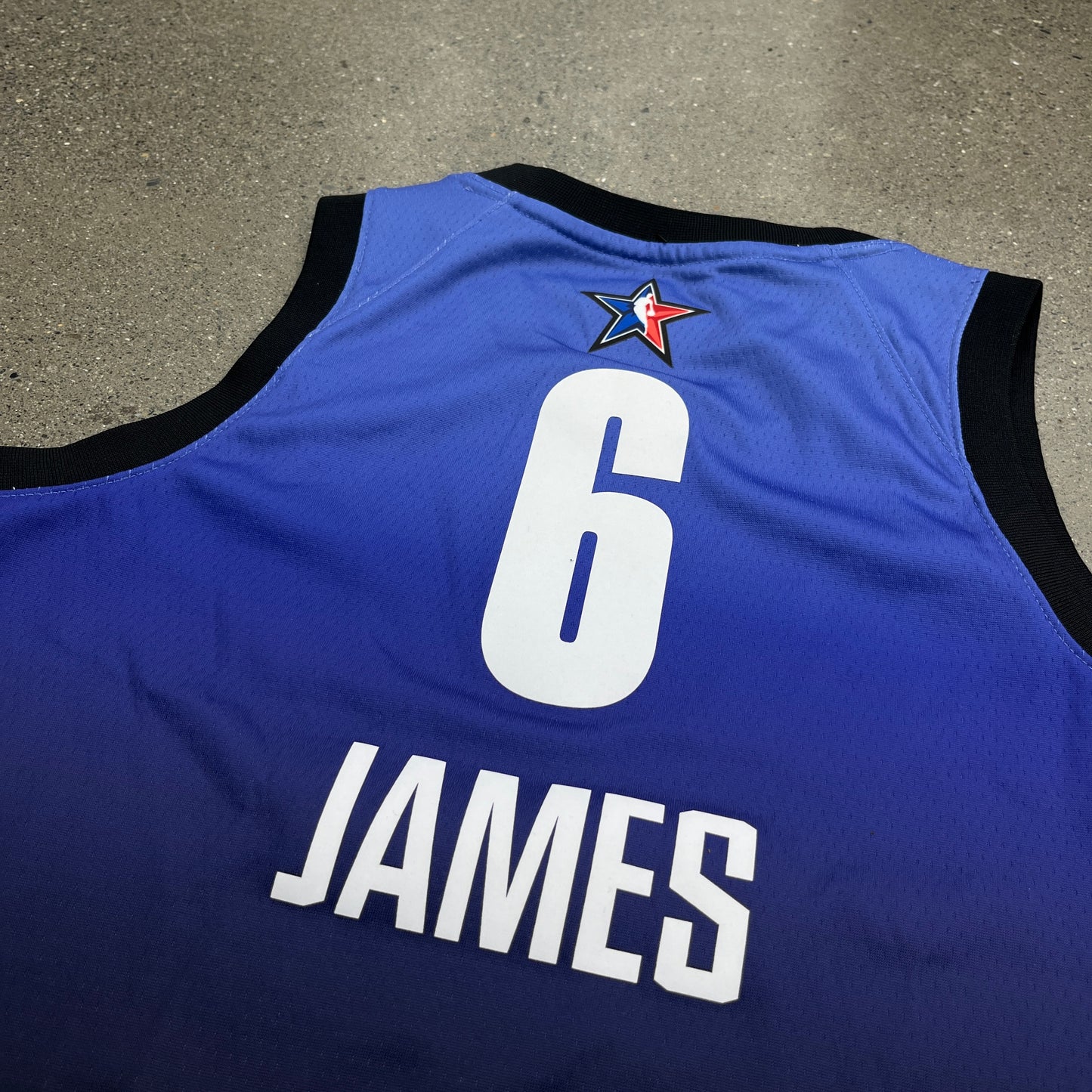 LeBron James All Star Jersey SZ M (Y)