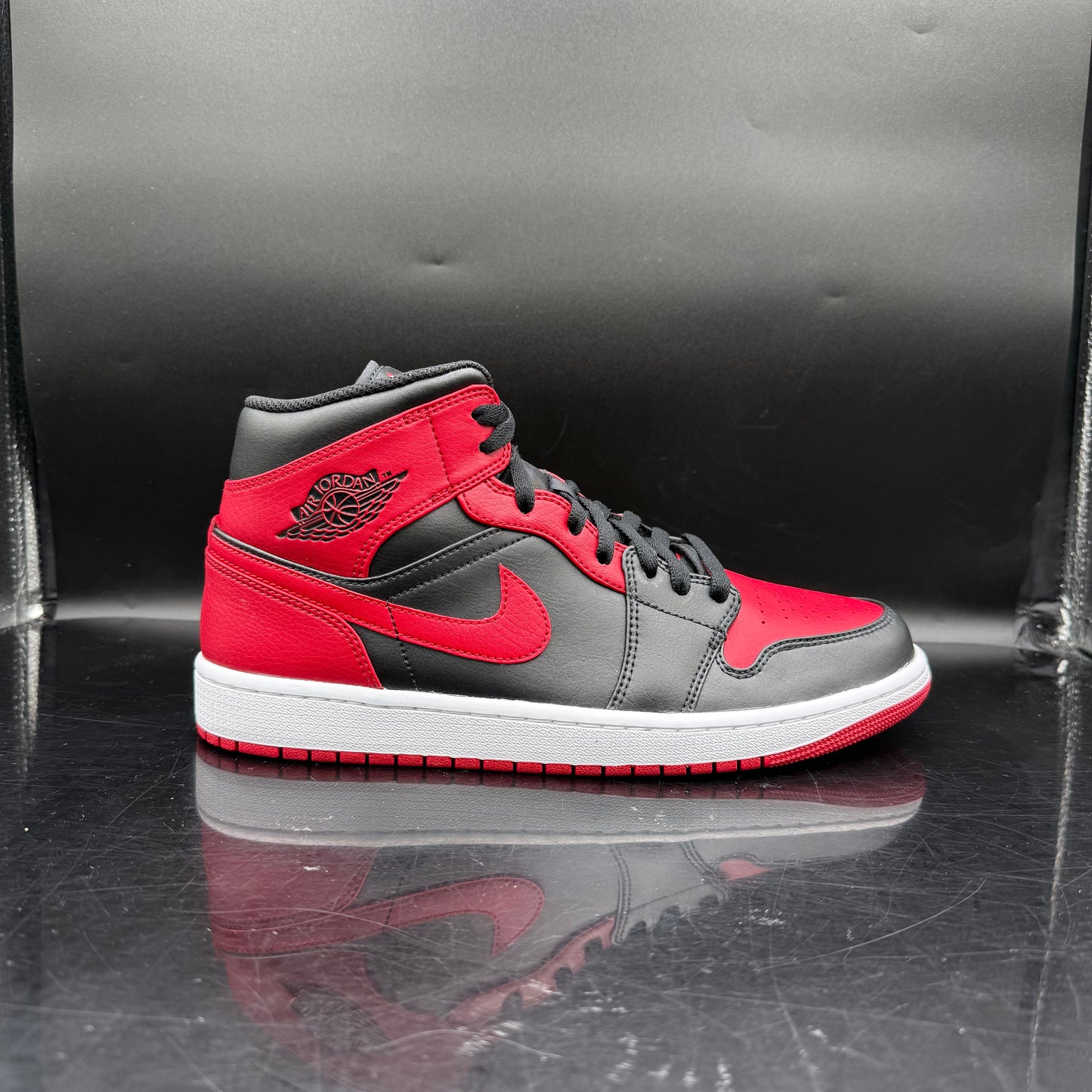 Jordan 1 Banned Mid SZ 10.5 (DS)