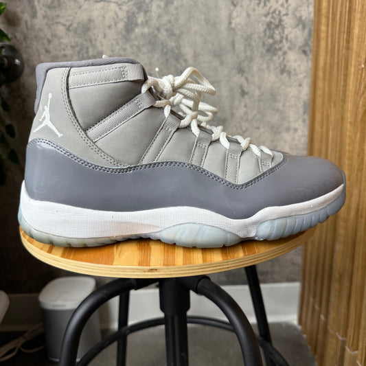 PRE-OWNED Jordan 11 Cool Grey SZ 11