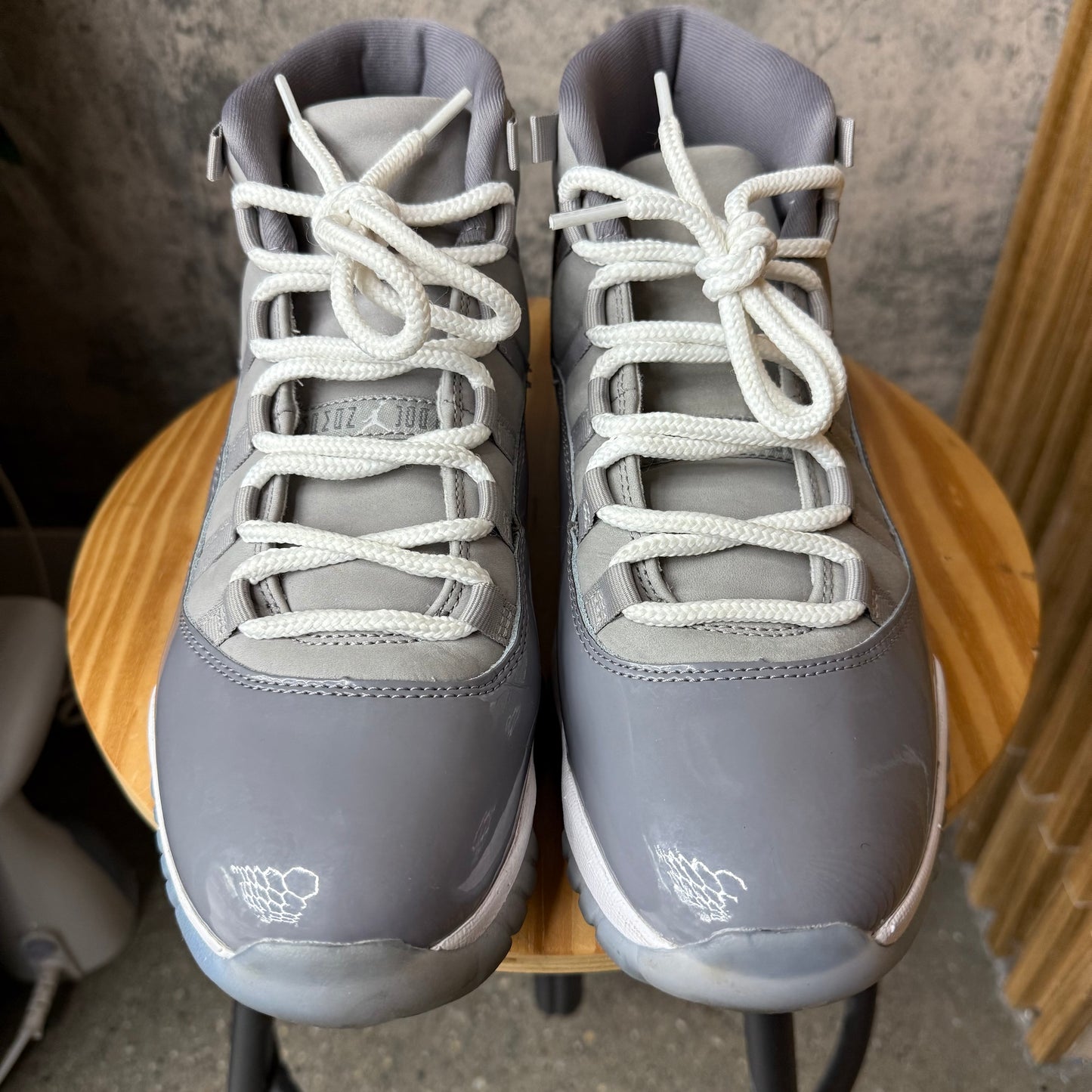 PRE-OWNED Jordan 11 Cool Grey SZ 11