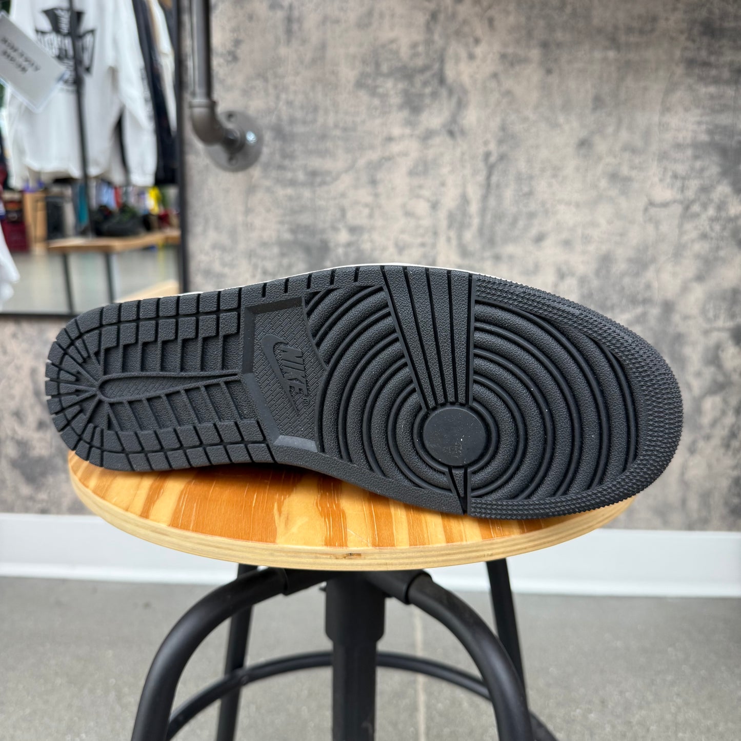 Jordan 1 Mocha Low SZ 11 (DS)