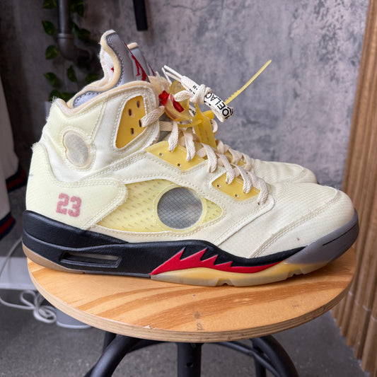(PRE-OWNED) Jordan 5 Off White Sail SZ 12.5