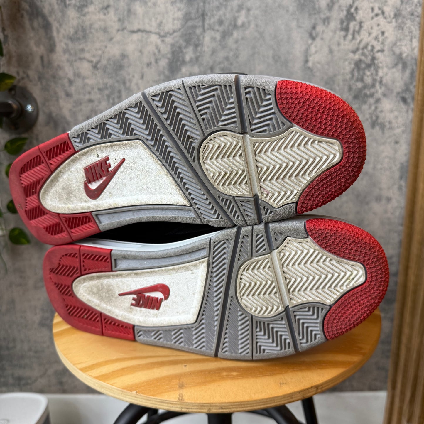 (PRE-OWNED) Jordan 4 Bred Reimagined SZ 11.5