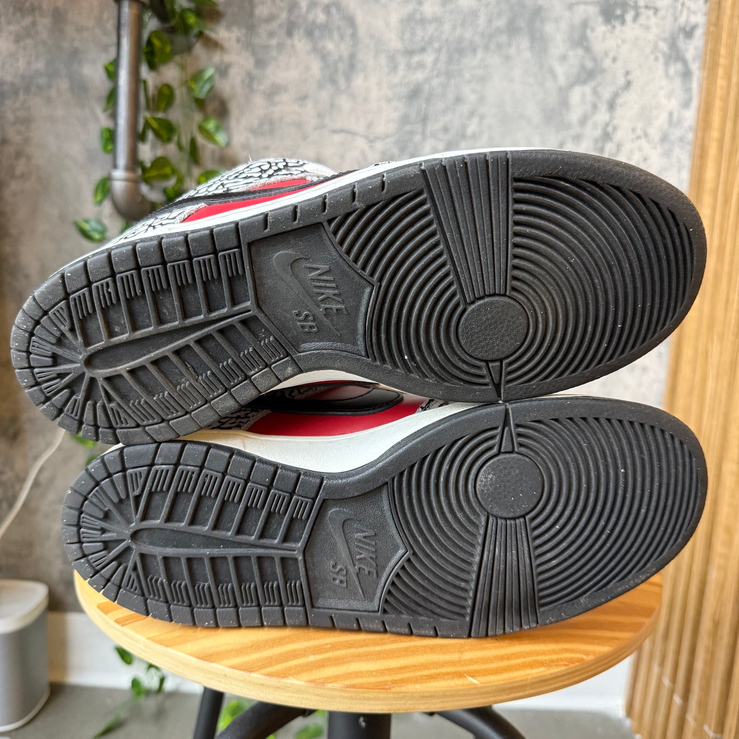 (PRE-OWNED) Nike SB Dunk Supreme Red Cement SZ 9