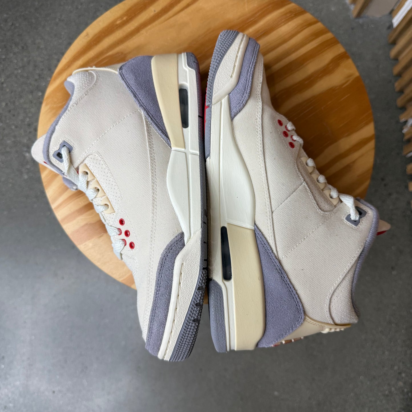 PRE-OWNED Jordan 3 Muslin SZ 7