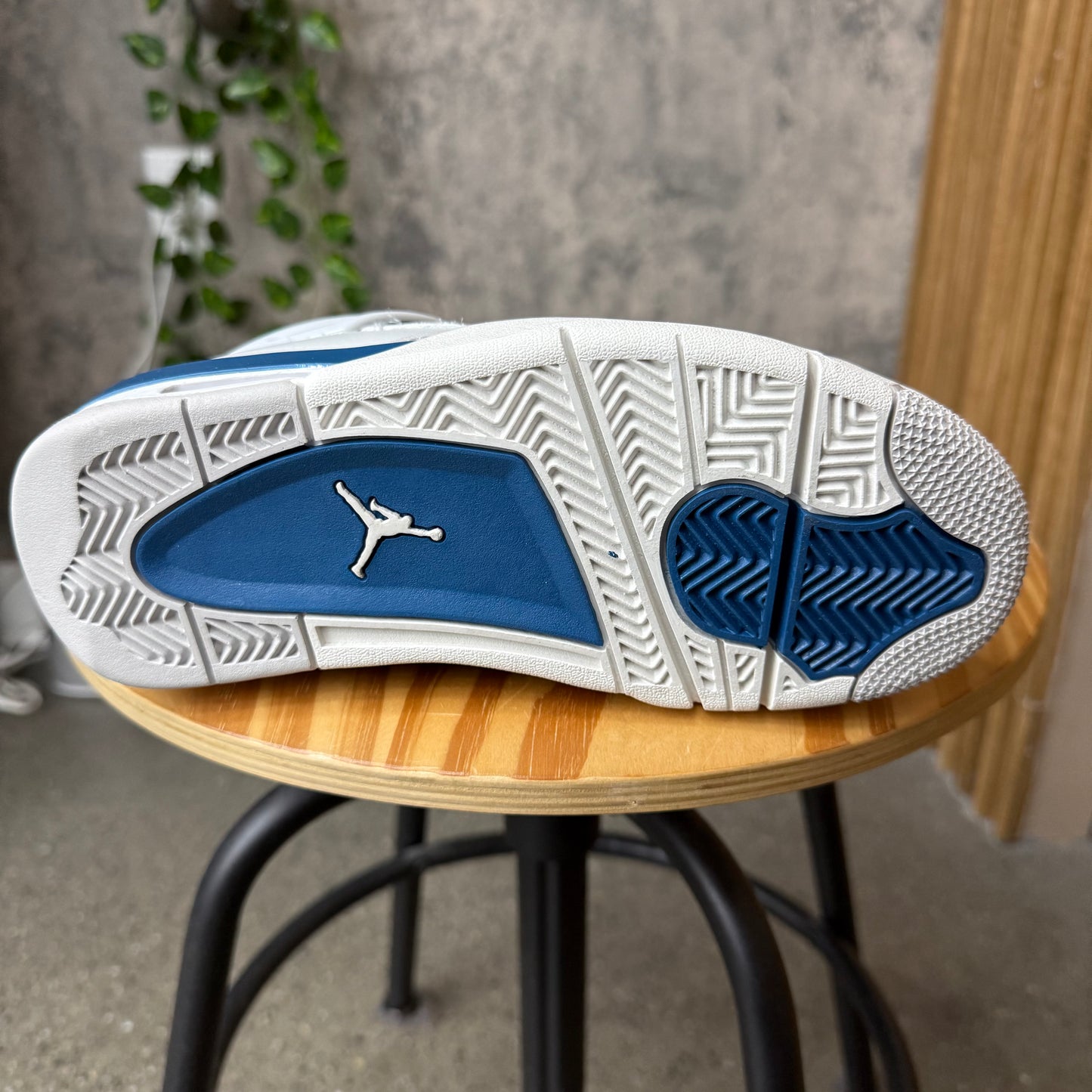 Jordan 4 Military Blue SZ 3.5Y (DS)