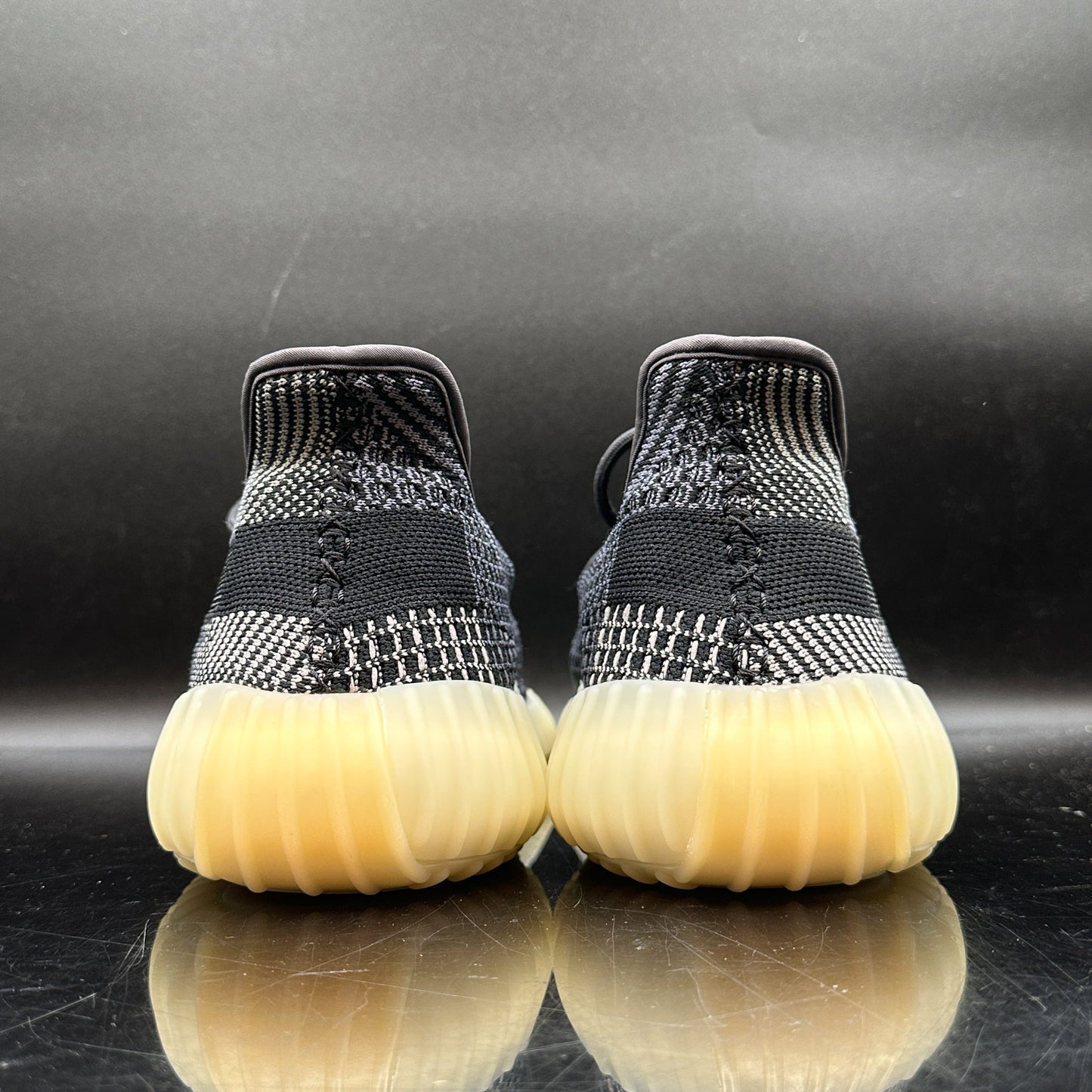 Yeezy 350V2 Carbon SZ 9 (DS)