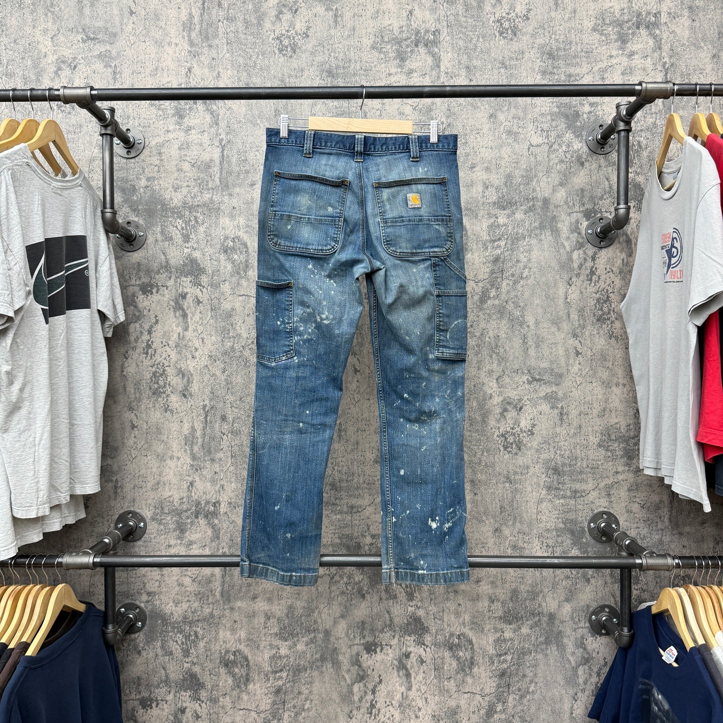 32 X 30 Carhartt Relaxed Fit Denim bleach splattered