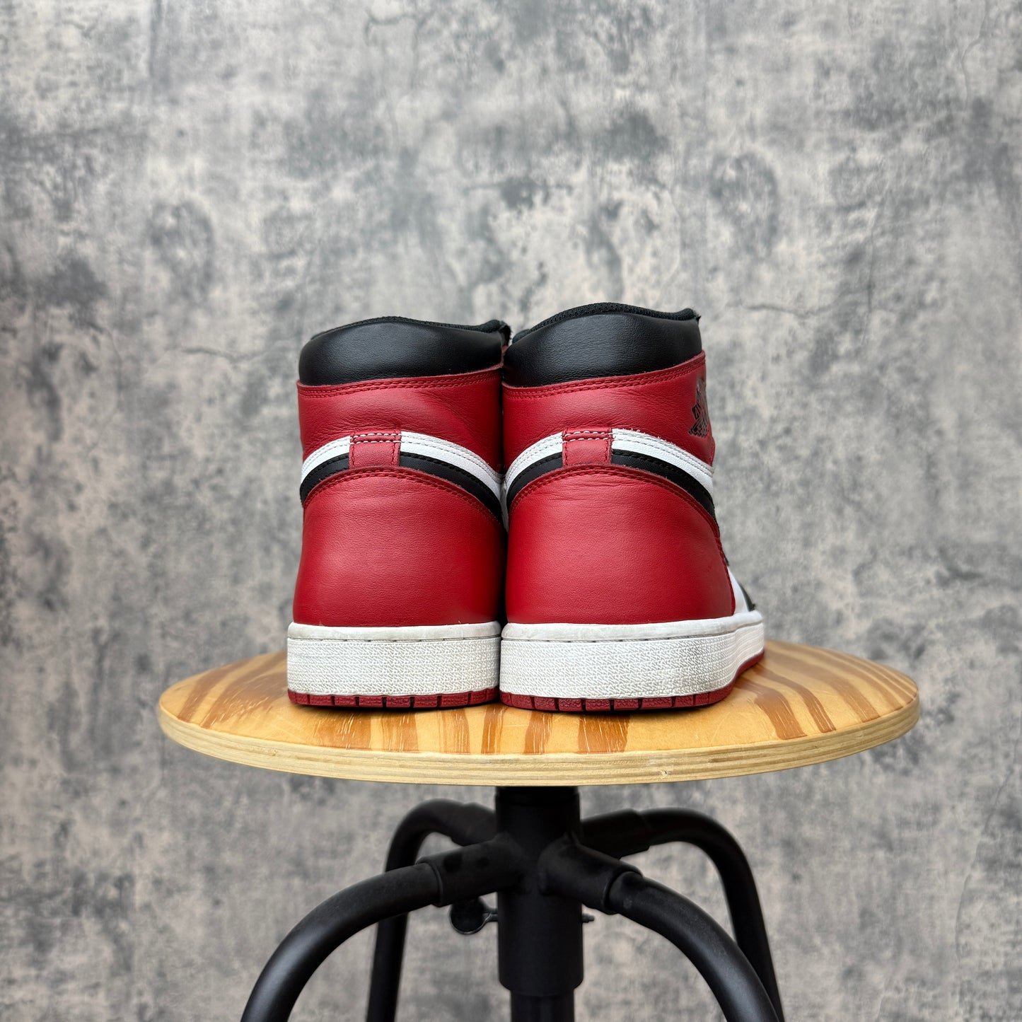 Pre-Owned Jordan 1 Black Toe 2016 SZ 11