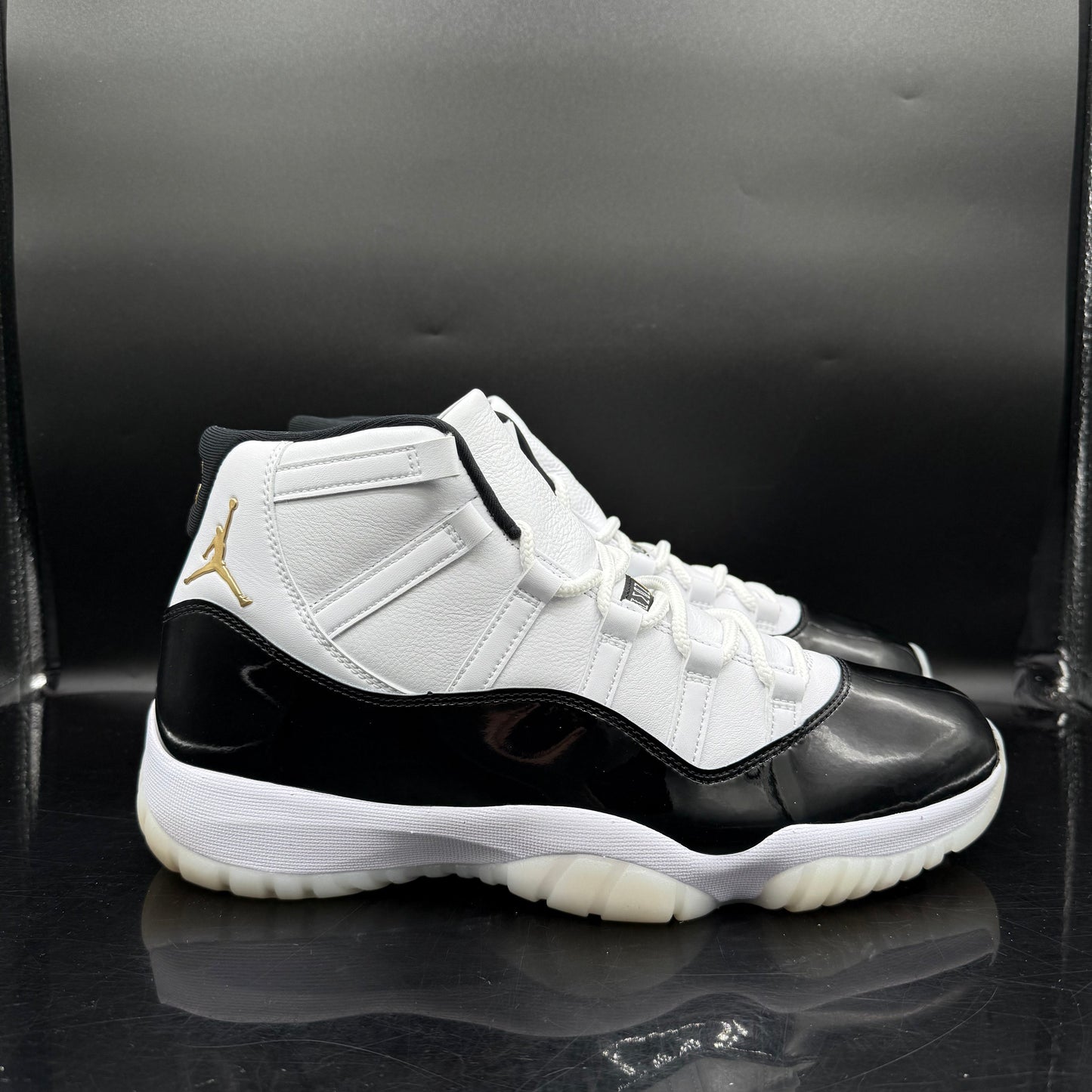 (Pre Owned) Jordan 11 Gratitude SZ 12