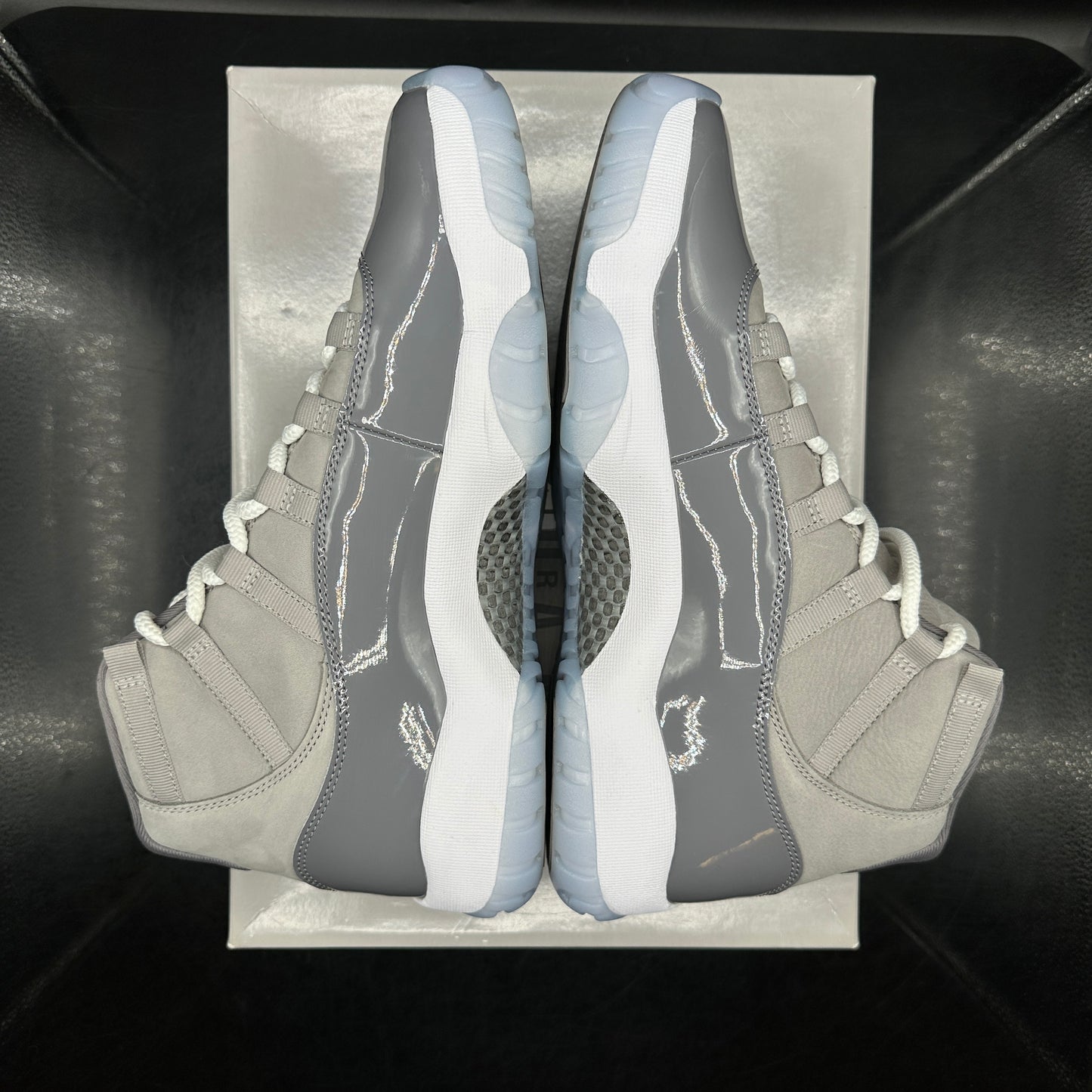 (PRE-OWNED) Jordan 11 Cool Grey SZ 11.5