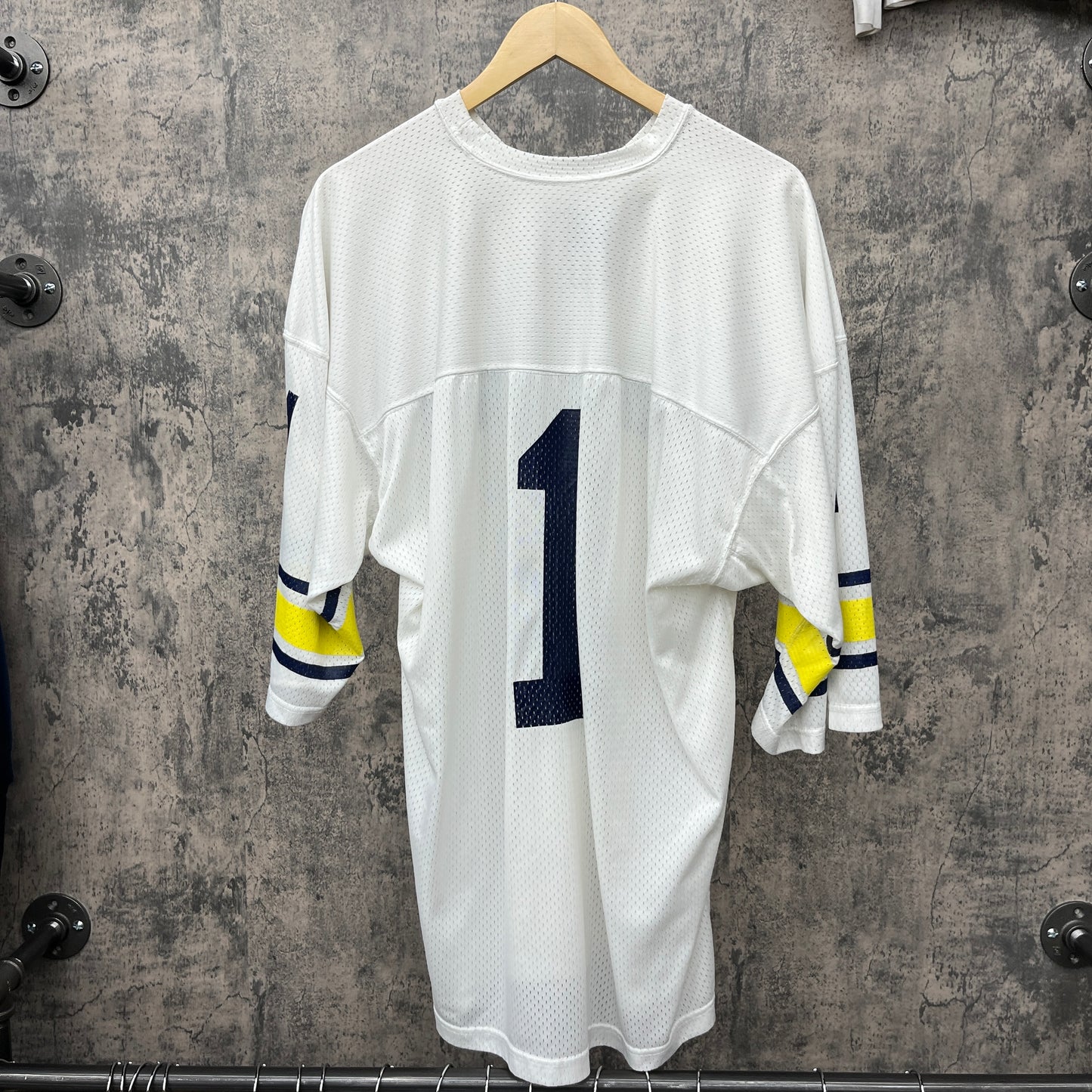 Michigan White #1 Football Jersey Champion SZ XL