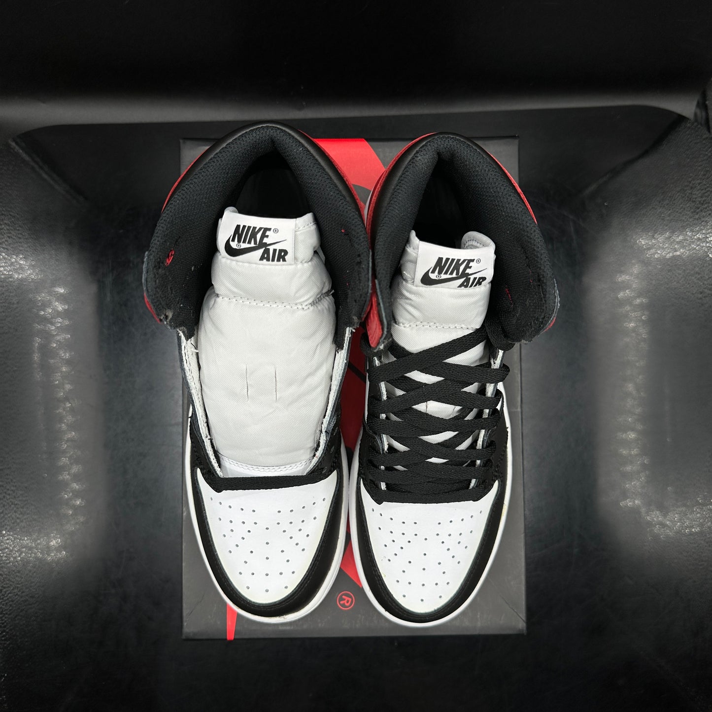 Jordan 1 Black Toe SZ 7Y (DS)