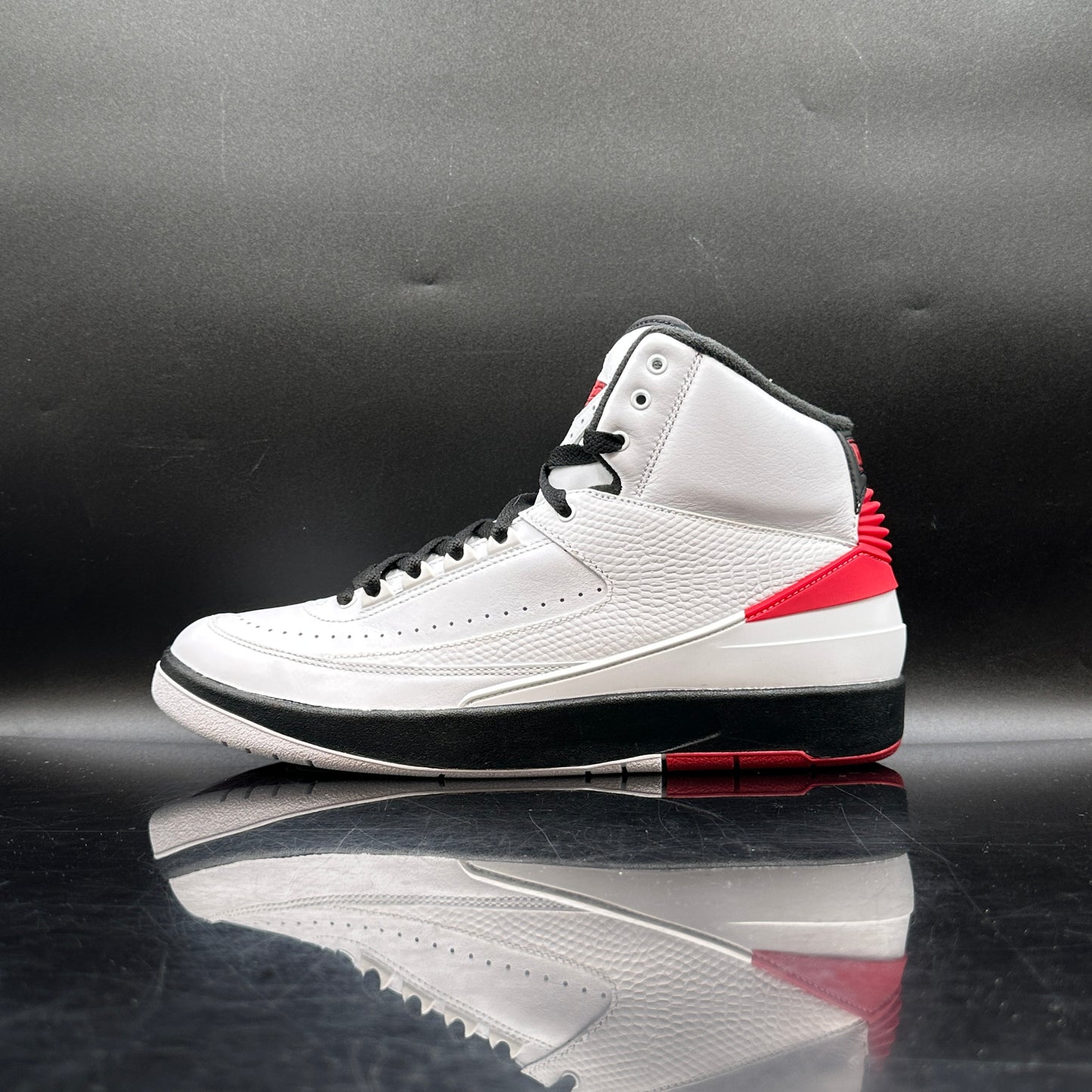 (PRE-OWNED) Jordan 2 Chicago OG SZ 10