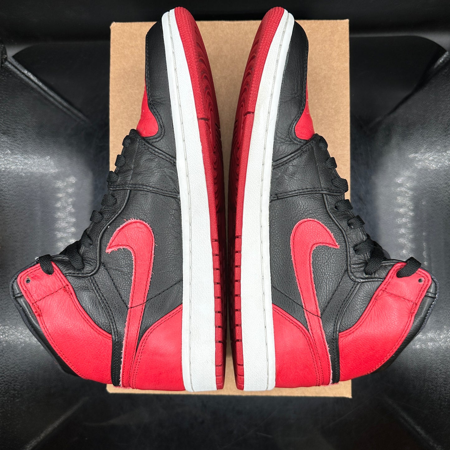 PRE-OWNED Jordan 1 Banned (2011) SZ 10.5