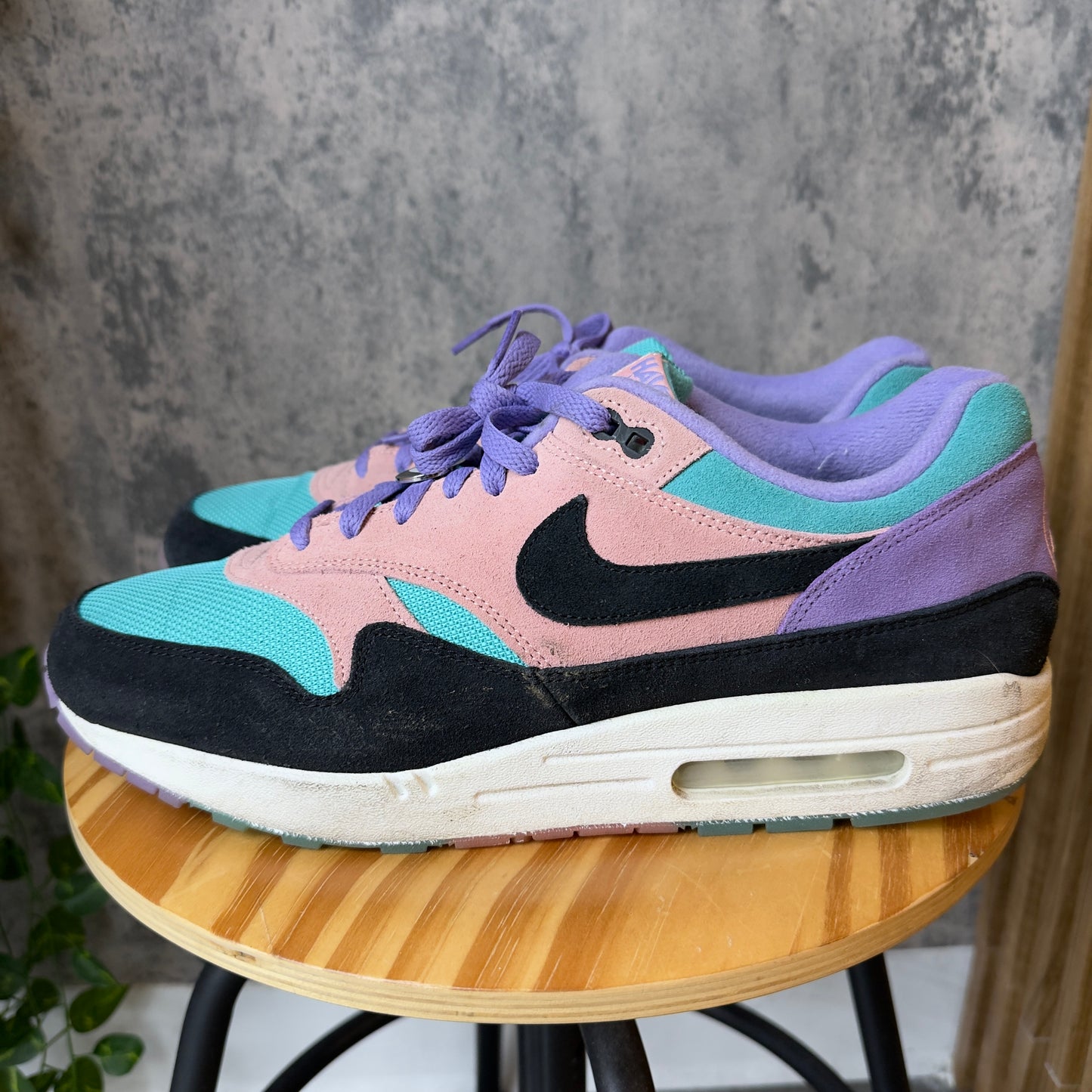 PRE-OWNED Nike Air Max Day SZ 13