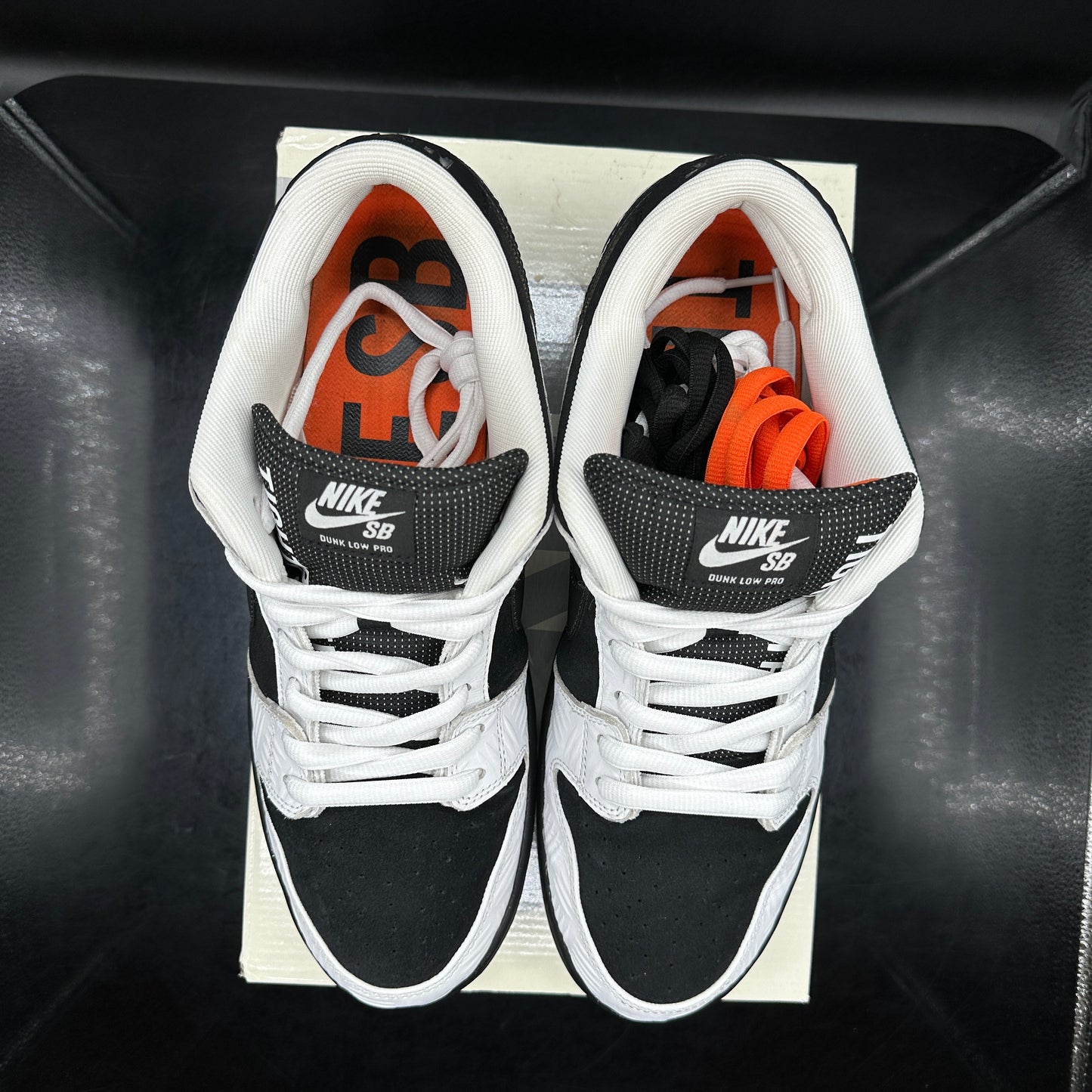 (PRE-OWNED) Nike SB Tightbooth SZ 12