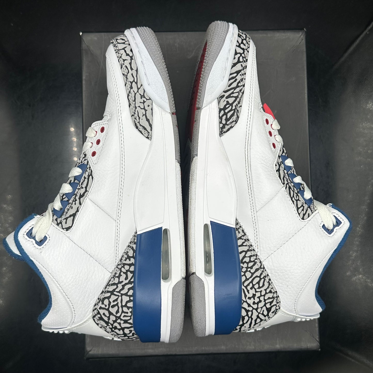 PRE-OWNED Jordan 3 True Blue SZ 9