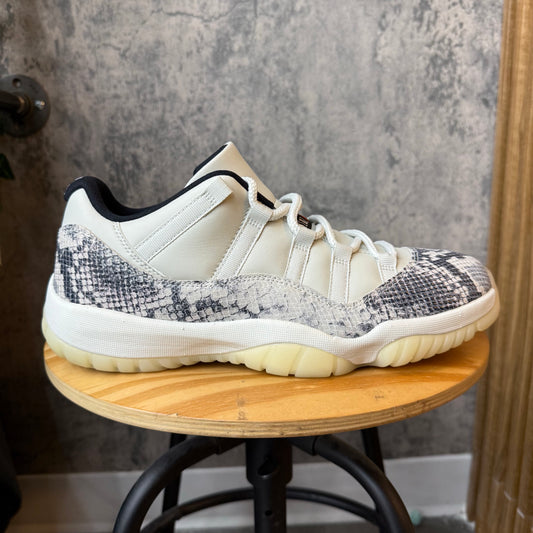 (PRE-OWNED) Jordan 11 Snakeskin low SZ 10