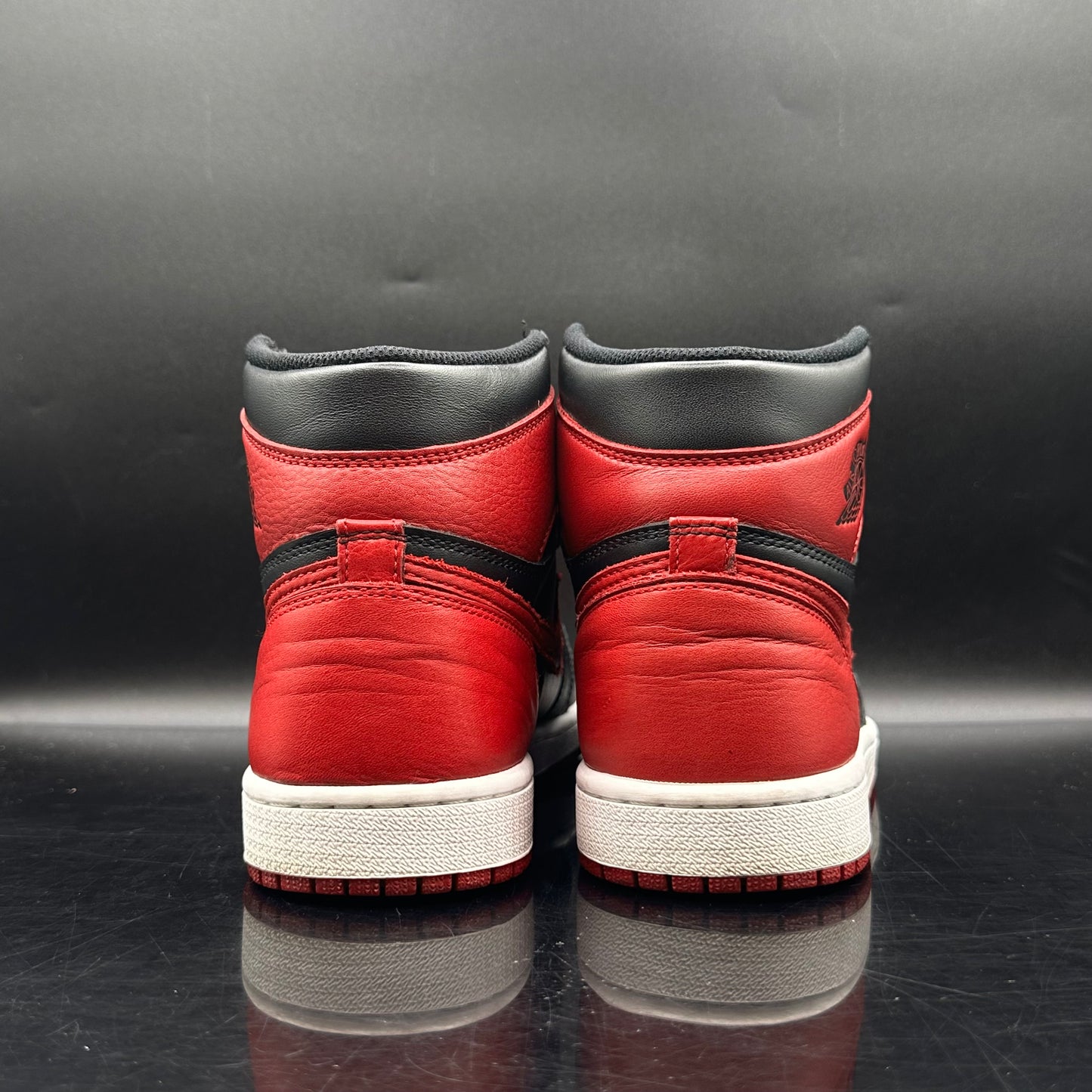 PRE-OWNED Jordan 1 Banned SZ 8