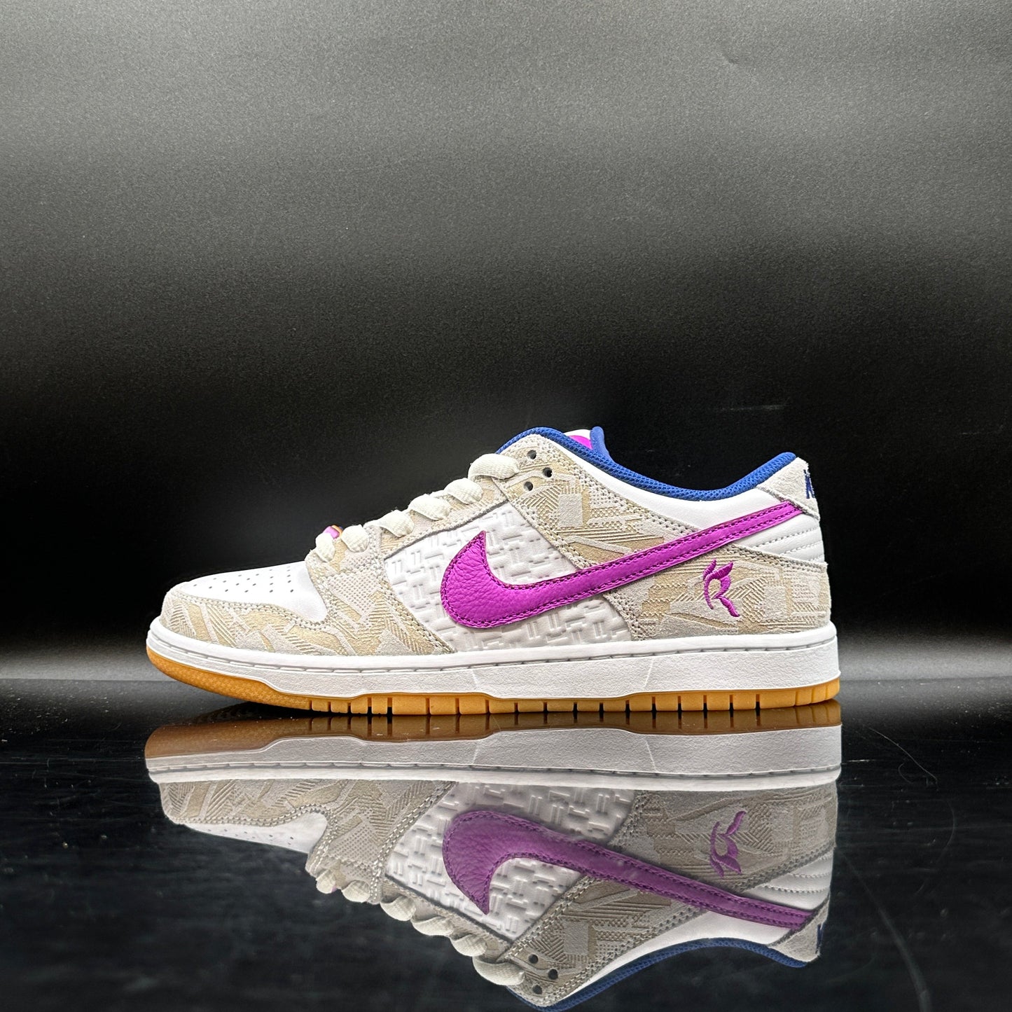 Nike SB Dunk Low Rayssa Leal (Multiple Sizes) (DS)