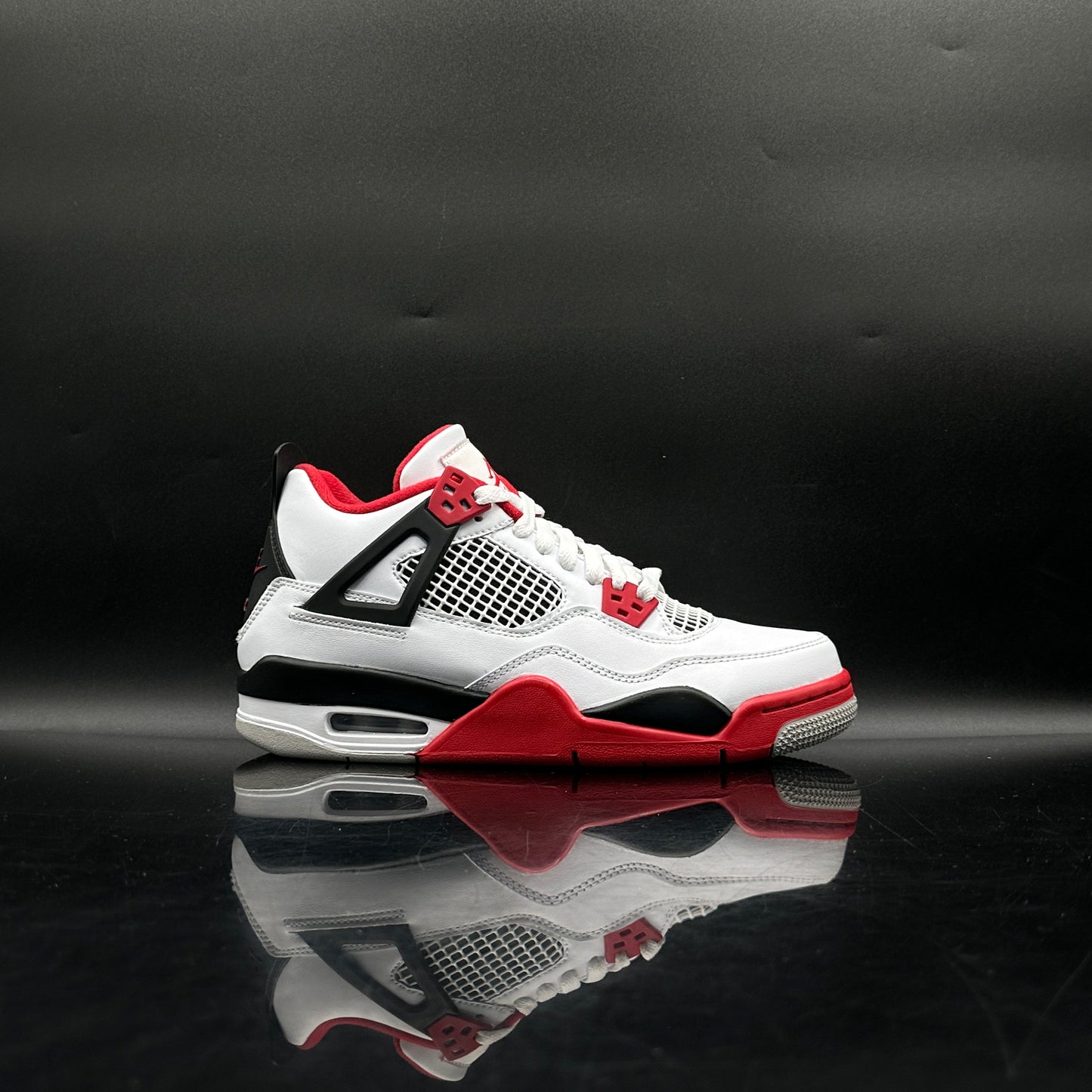 Jordan 4 Fire Red SZ 6.5Y (DS)