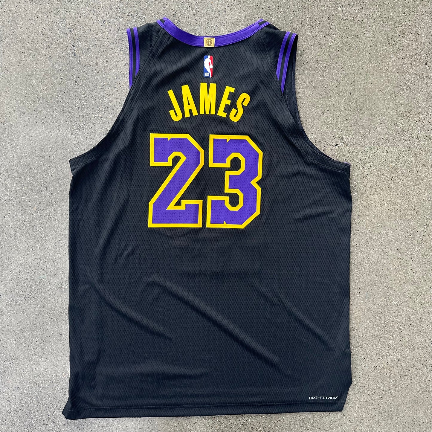 LeBron James City Edition Lakers Jersey SZ XL (NEW)