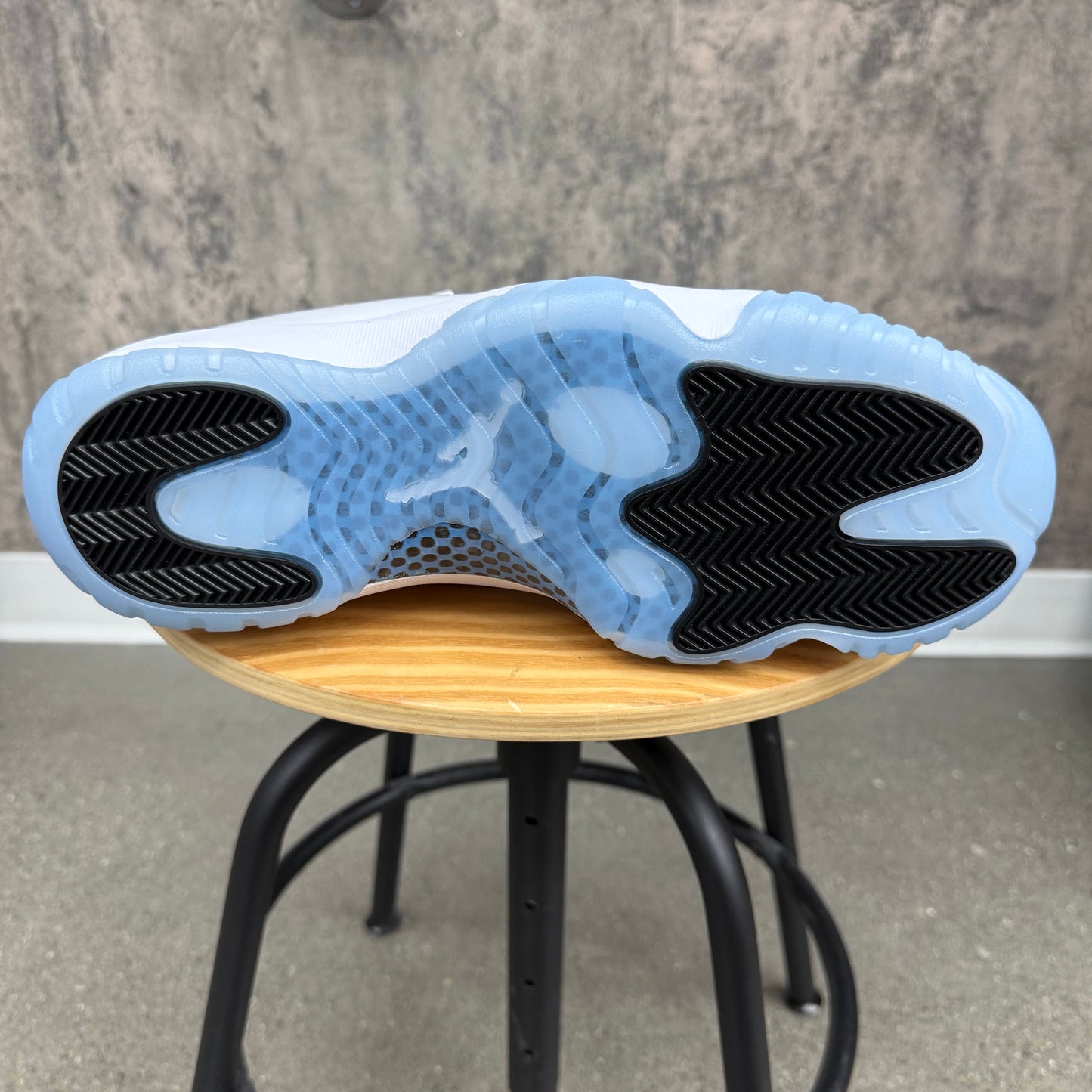 Jordan 11 Legend Blue SZ 11 (DS)