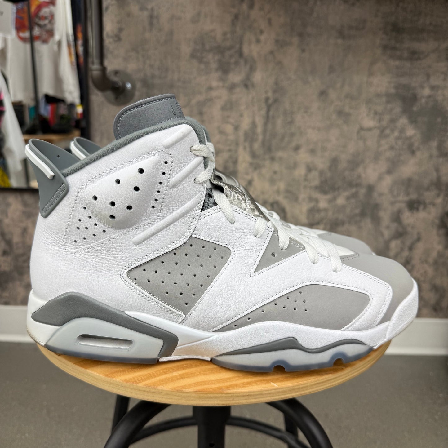 (PRE-OWNED) Jordan 6 Cool Grey SZ 10.5