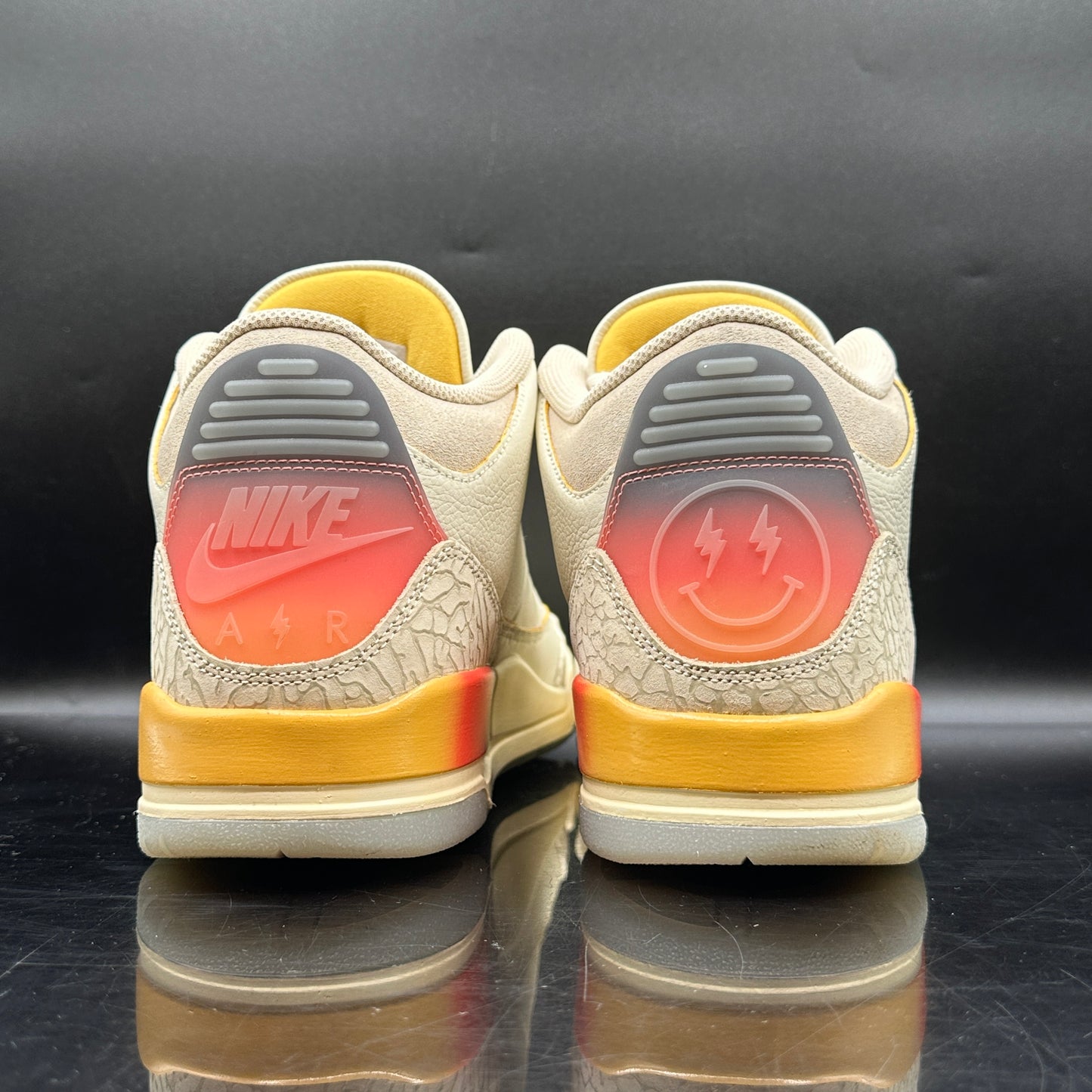 PRE-OWNED Jordan 3 J Balvin Medellín Sunset SZ 11