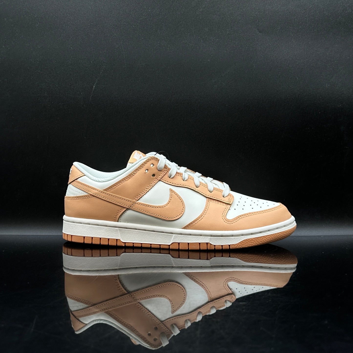 Nike Dunk Low Harvest Moon SZ 7M (DS)