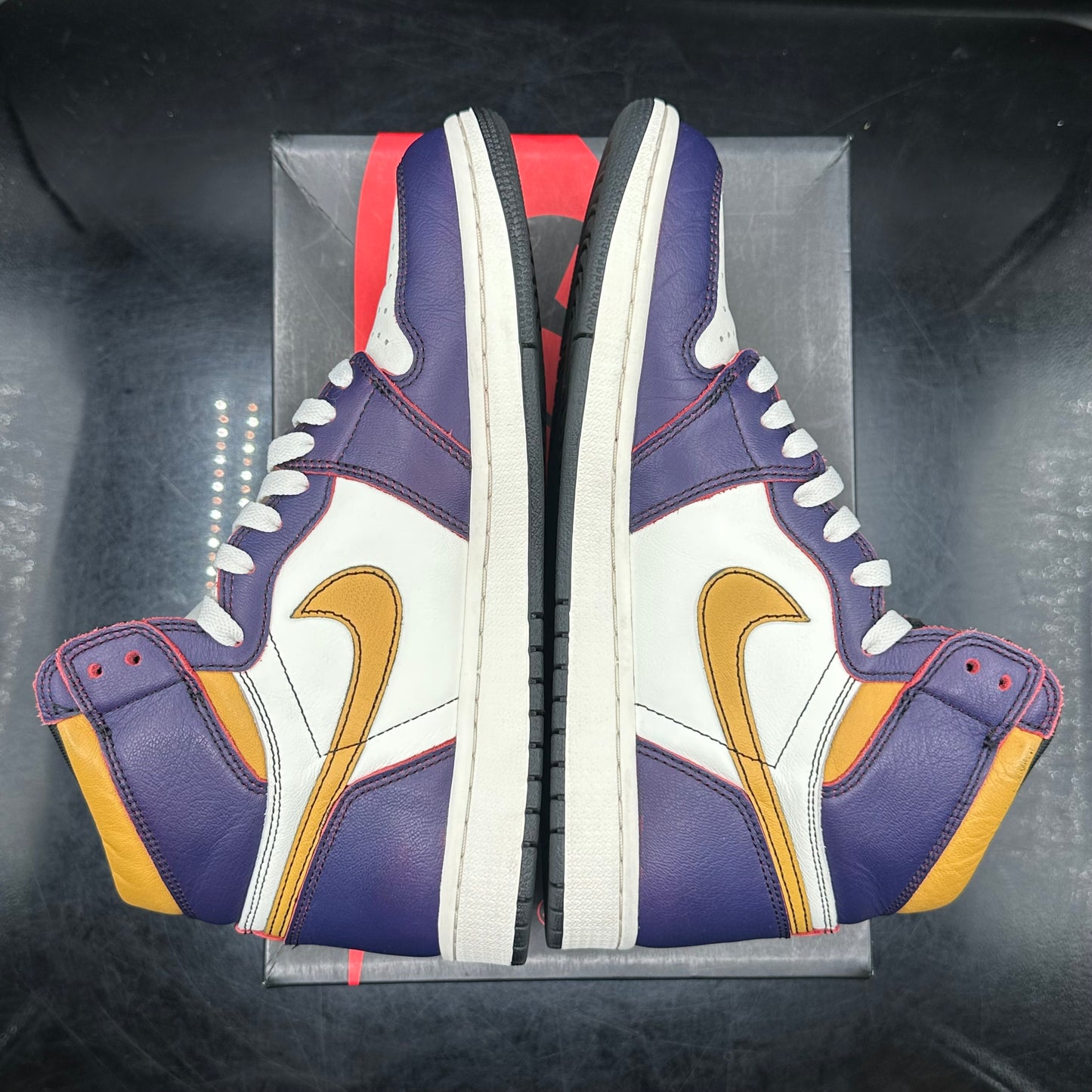 PRE-OWNED Jordan 1 SB LA to CHI SZ 9