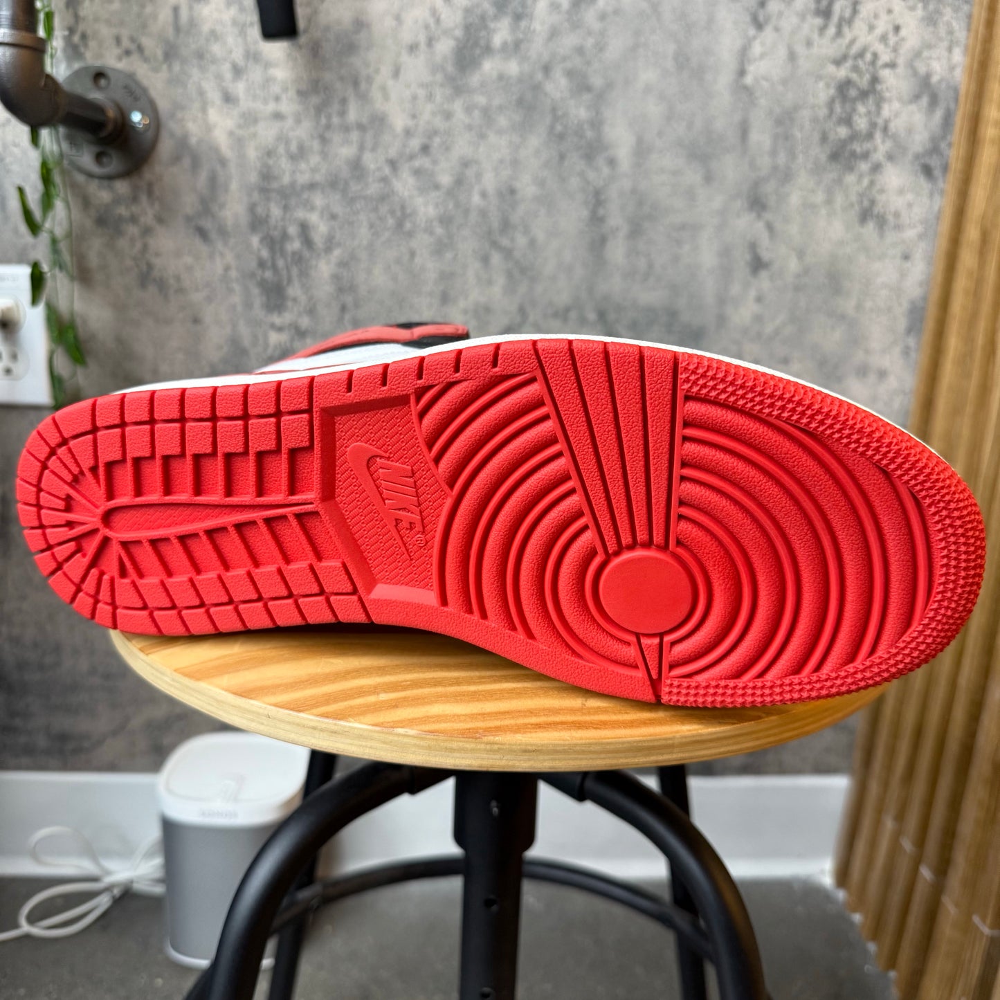 Jordan 1 OG Track Red SZ 12 (DS)