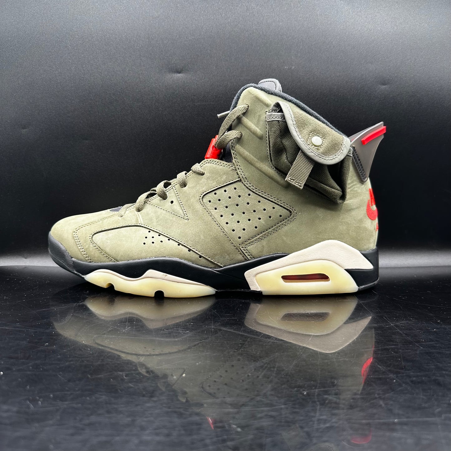 (PRE-OWNED) Jordan 6 Travis Scott Olive SZ 13