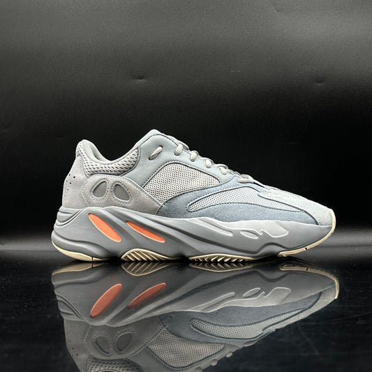 (PRE-OWNED) Yeezy 700 Inertia SZ 11