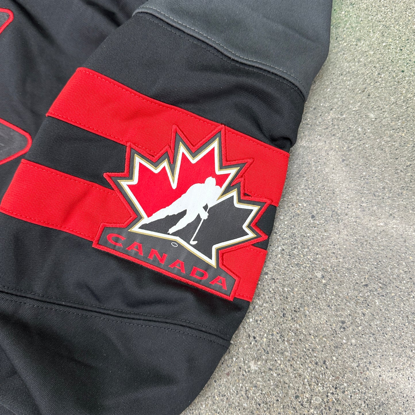 Nike Canada Olympics Jersey SZ S (NEW)