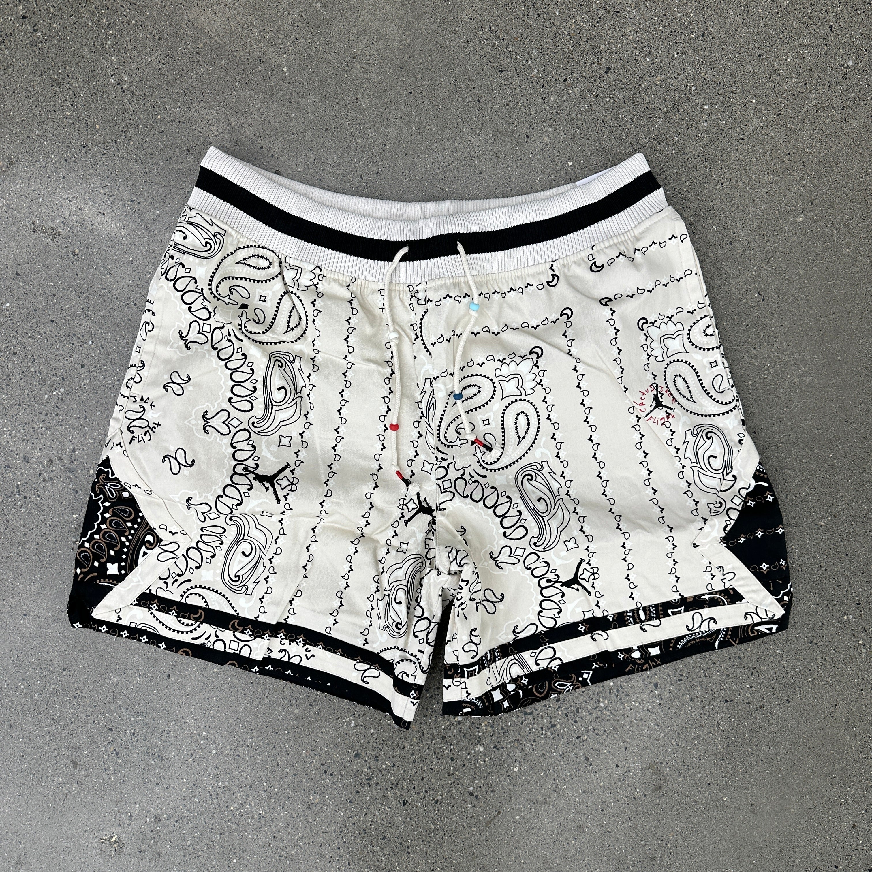 Travis Scott / Jordan hot Paisley Shorts XL