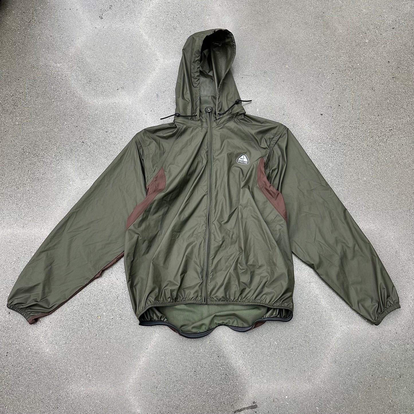 Nike ACG WindBreaker Olive Brown SZ M (NEW)