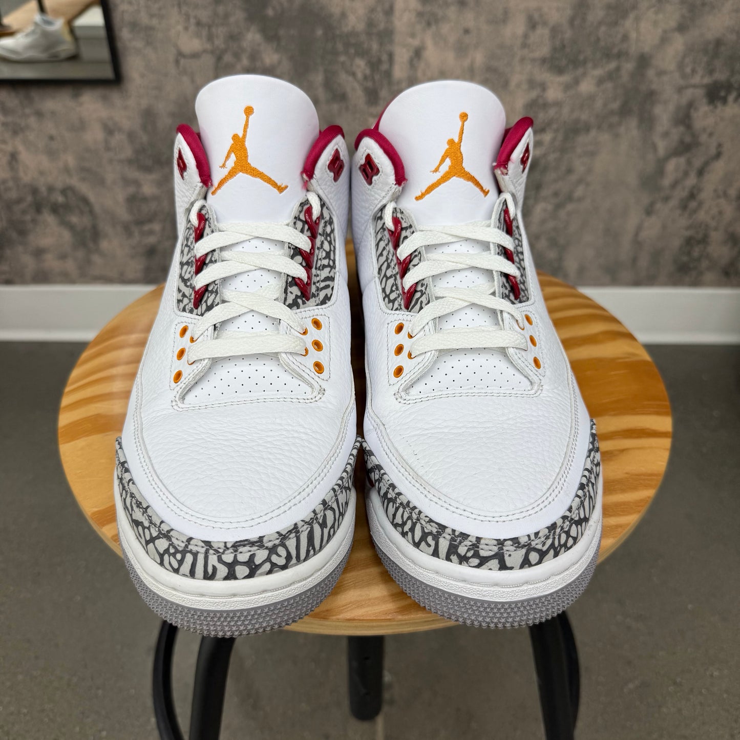 PRE-OWNED Jordan 3 Cardinal SZ 10.5