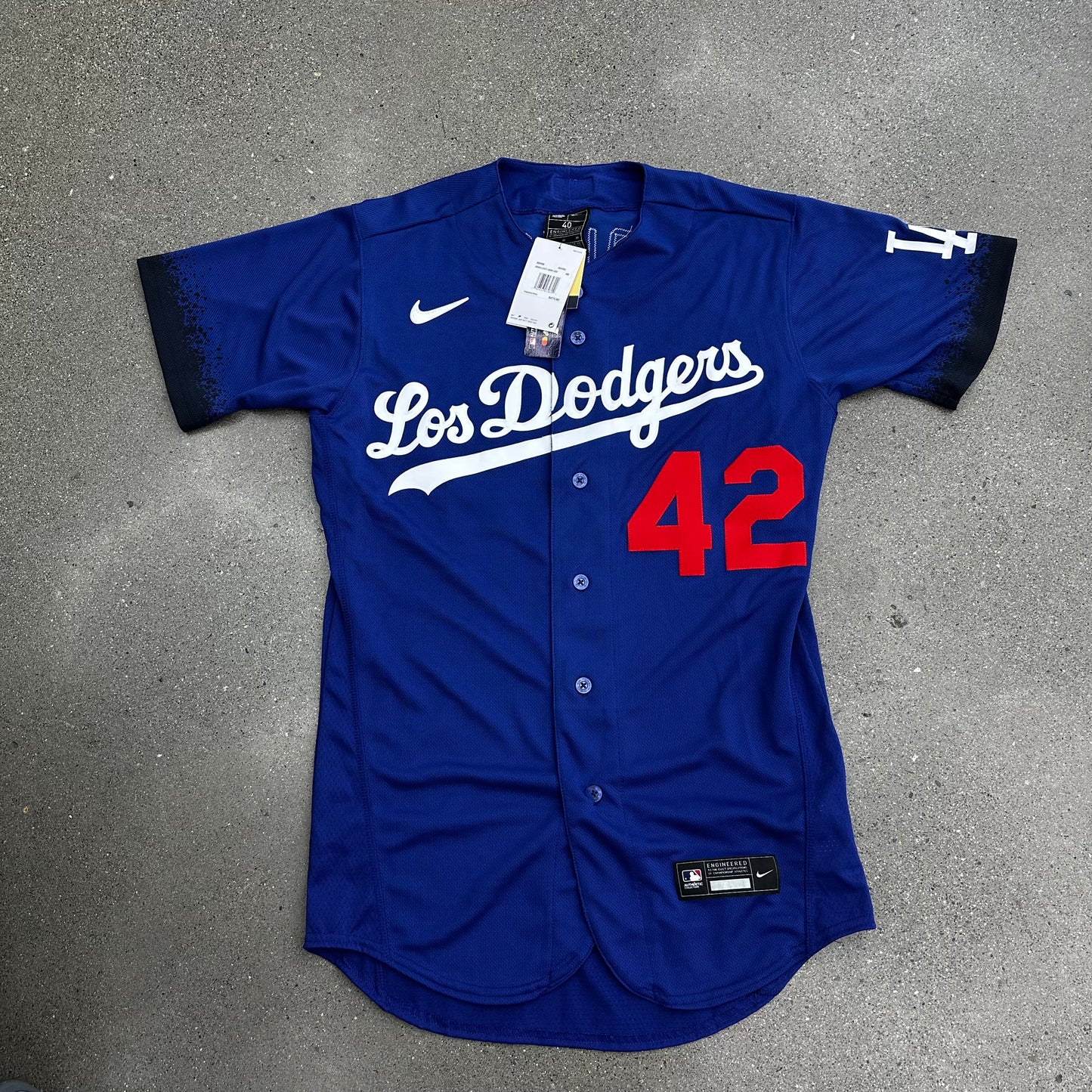 LA Dodgers Jackie Robinson Jersey City Edition SZ S (NEW)